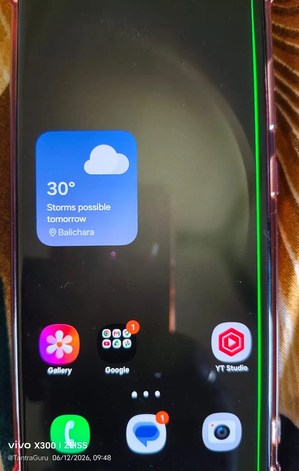 Galaxy S23 сообщают о линиях на экране