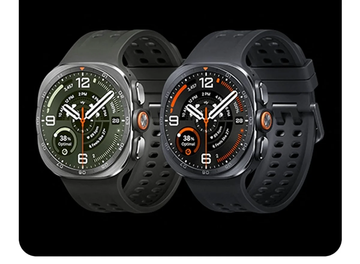 Две расцветки Galaxy Watch Ultra 2 с оранжевой боковой кнопкой