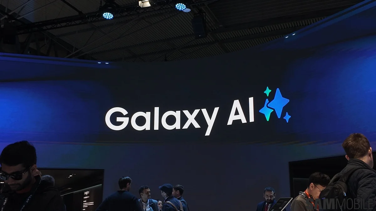 Логотип Galaxy AI на презентации Samsung