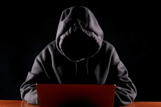 Мошенники наживаются на удалении VK и Max