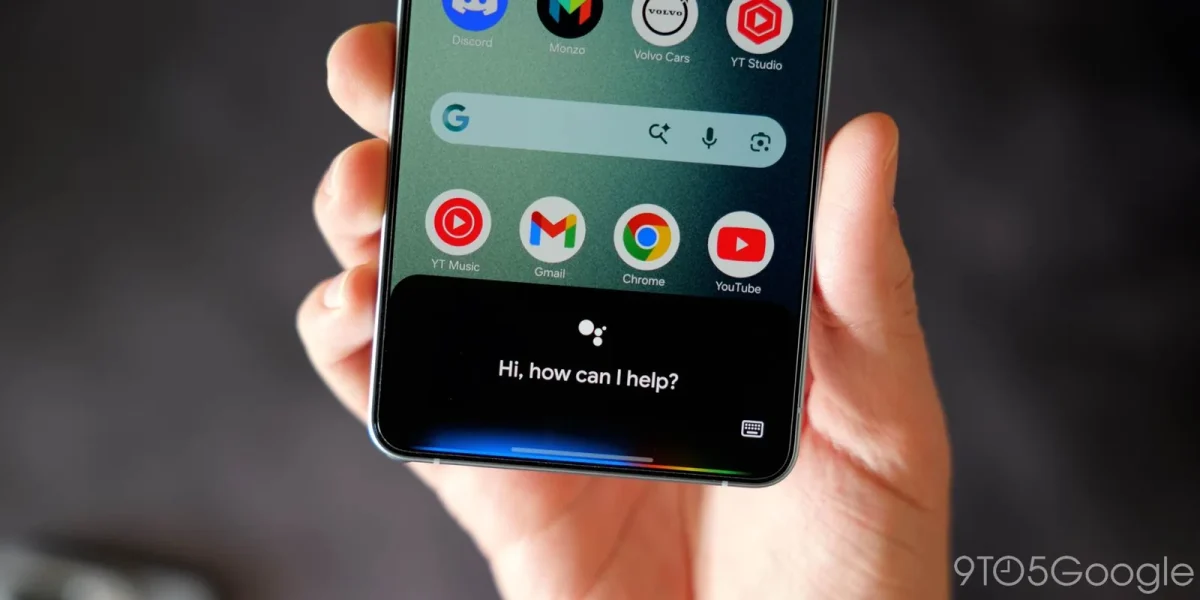 Экран Google Ассистента с приветствием на телефоне Android