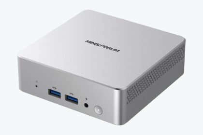 Мини-ПК Minisforum Elite Mini M2 Air-304 в серебристом корпусе, вид спереди