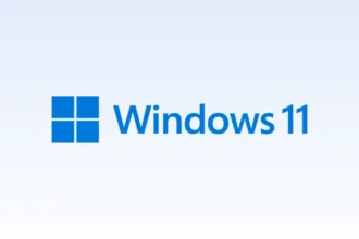 Логотип Windows 11 на светлом фирменном фоне