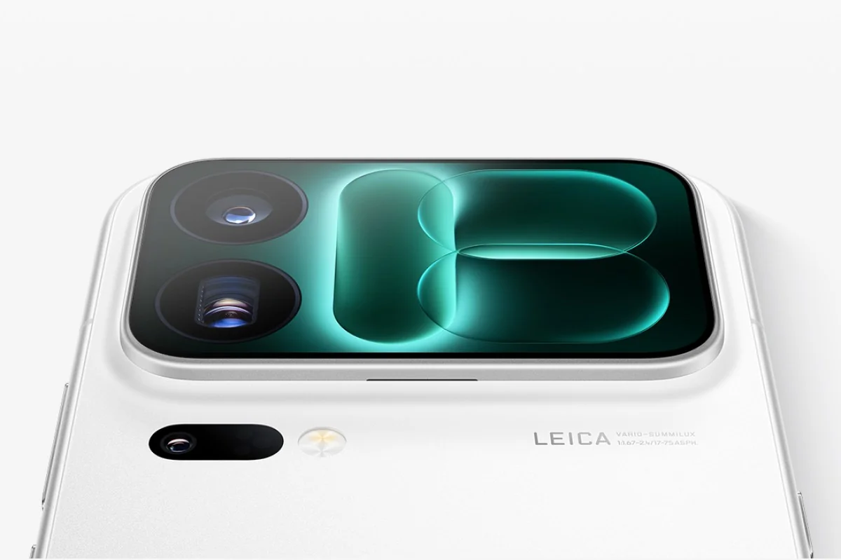 Блок камер Leica и задний экран Xiaomi 18 Pro Max