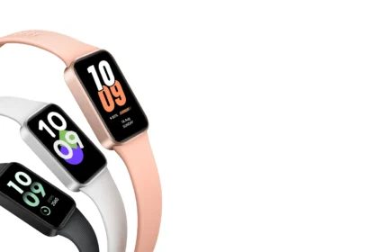 Xiaomi Smart Band 11 Active в чёрном, сером и розовом цвете — официальное изображение Xiaomi