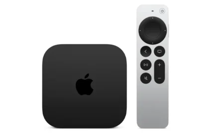 Приставка Apple TV 4K и пульт Siri Remote