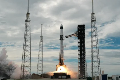 Старт Falcon 9 с кораблём Crew Dragon миссии Crew-13