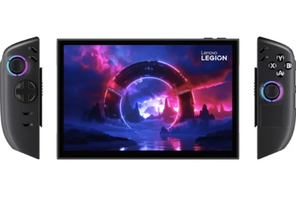 Портативная консоль Lenovo Legion Go Gen 2 со снятыми контроллерами